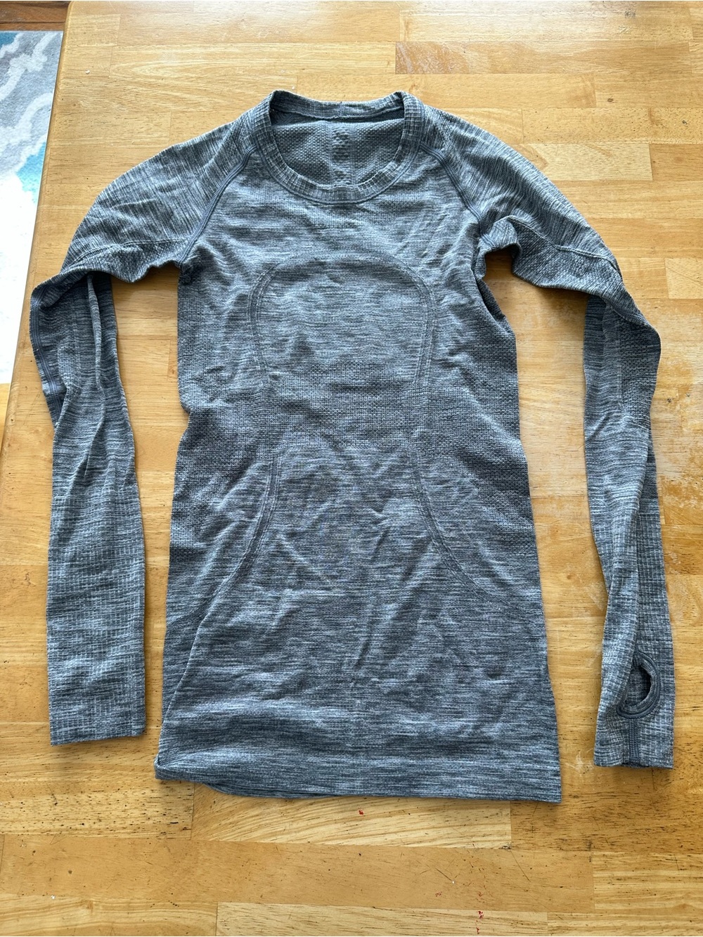 Lululemon long sleeve swiftly shirt size 2